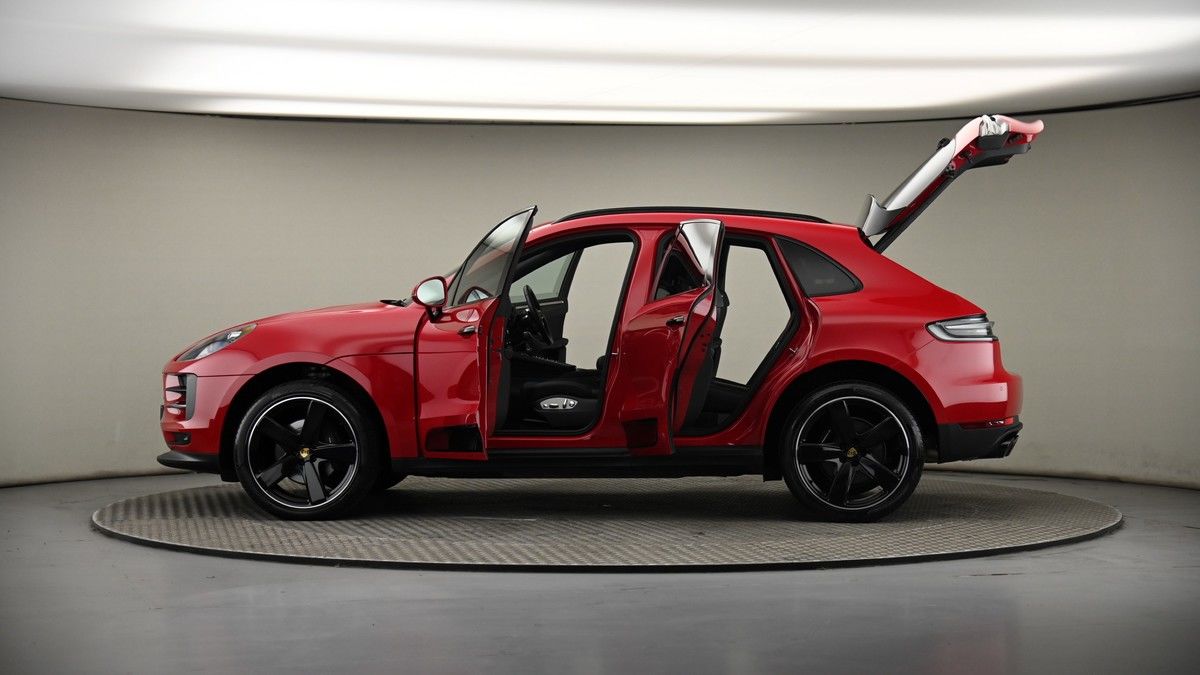More views of Porsche Macan