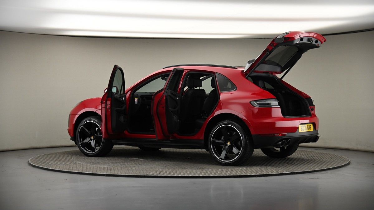 More views of Porsche Macan