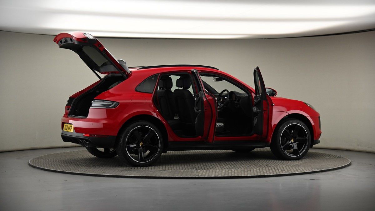 More views of Porsche Macan
