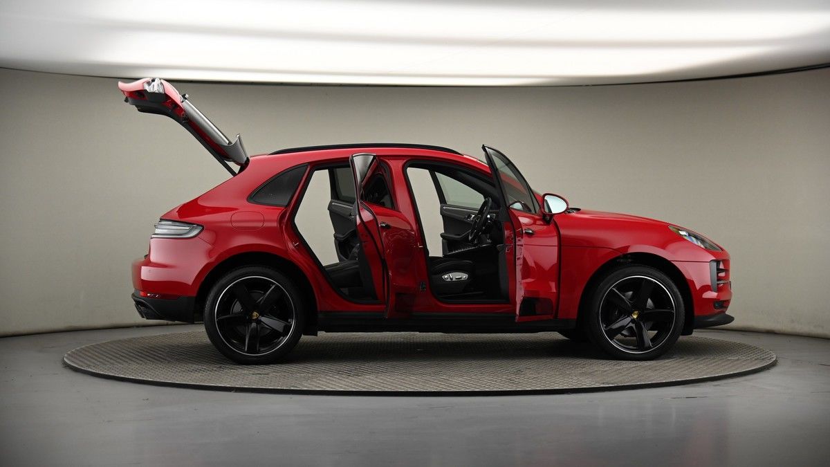 More views of Porsche Macan
