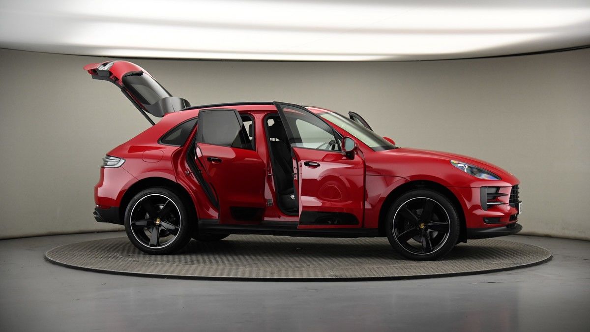More views of Porsche Macan