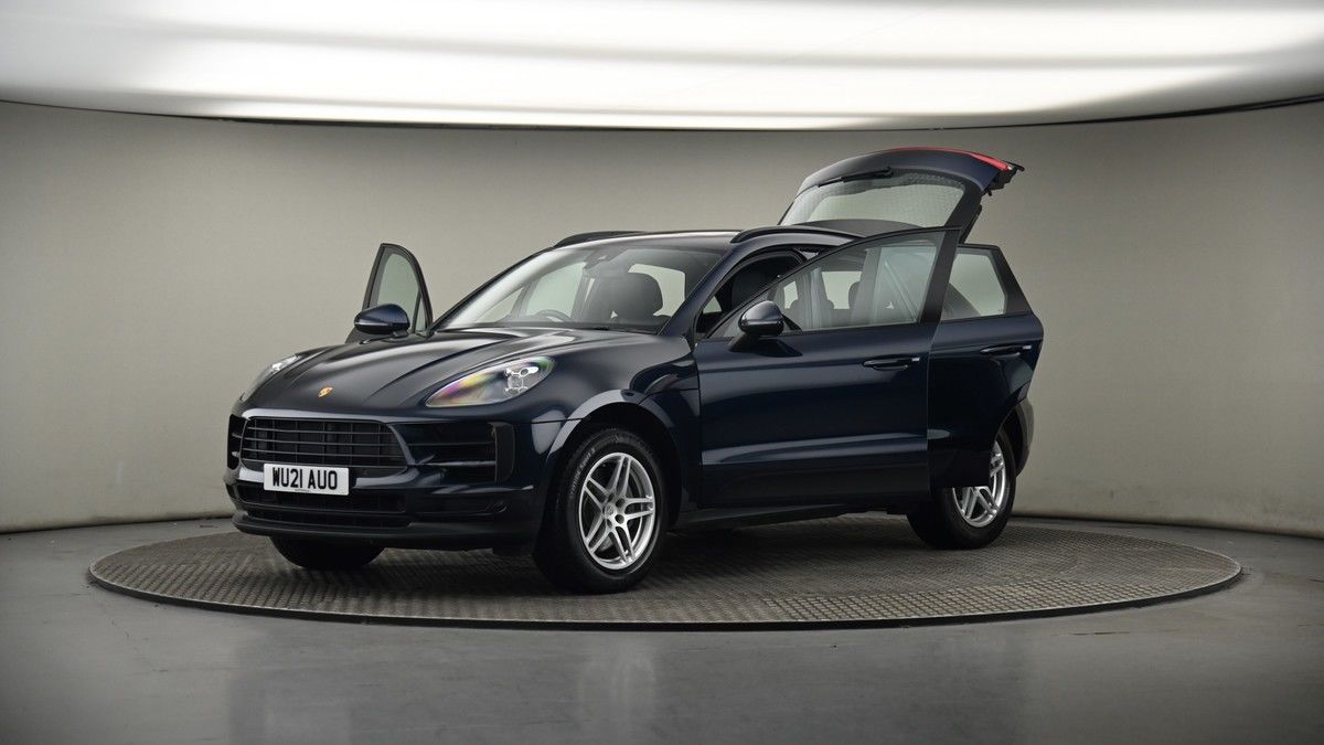 More views of Porsche Macan