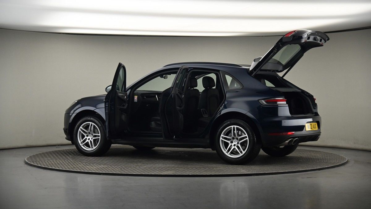 More views of Porsche Macan