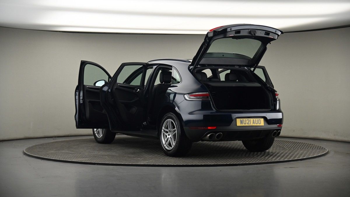 Porsche Macan Image 8