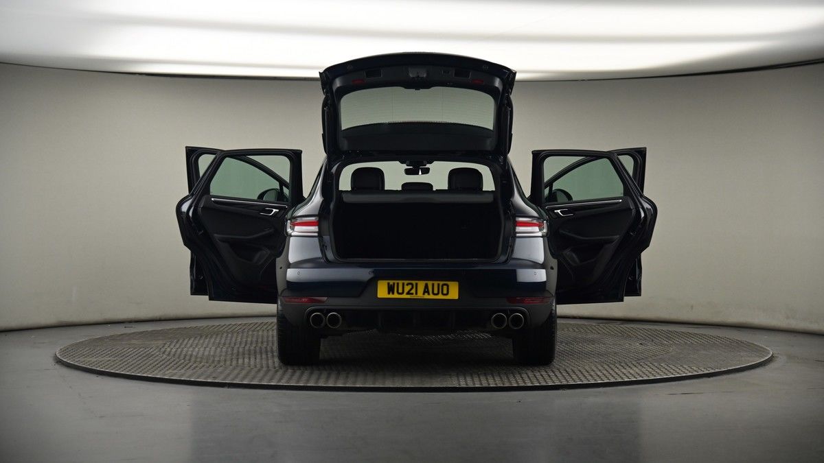 More views of Porsche Macan