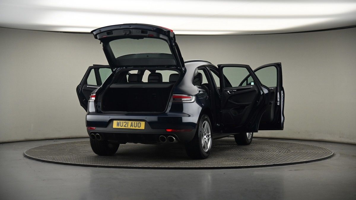 More views of Porsche Macan