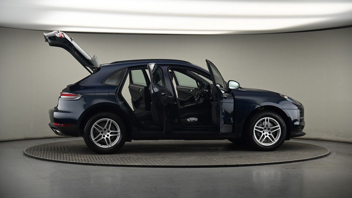 More views of Porsche Macan