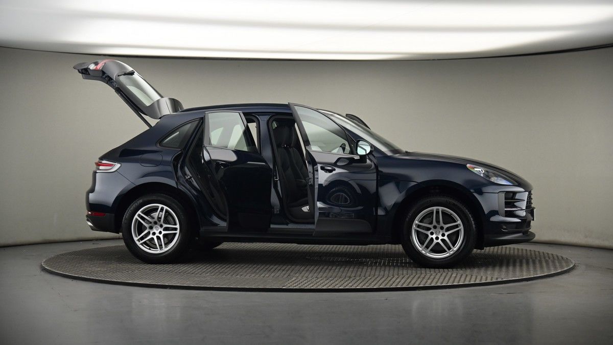 More views of Porsche Macan