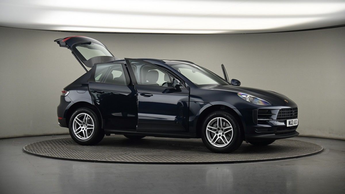 More views of Porsche Macan