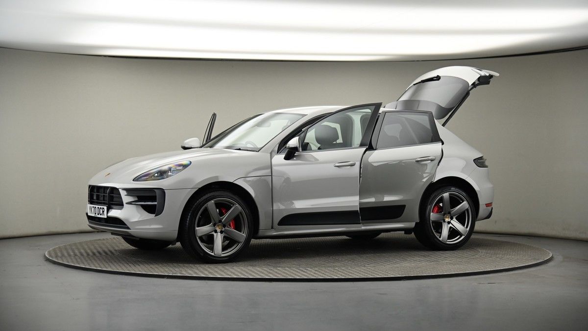 More views of Porsche Macan