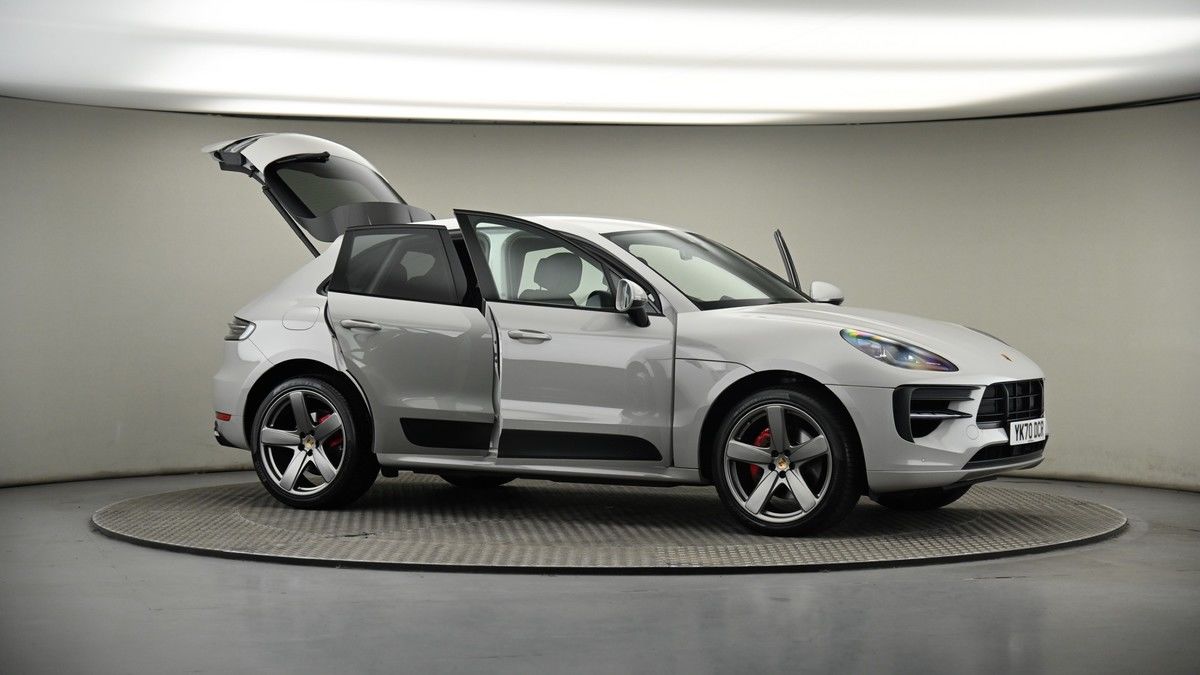 More views of Porsche Macan