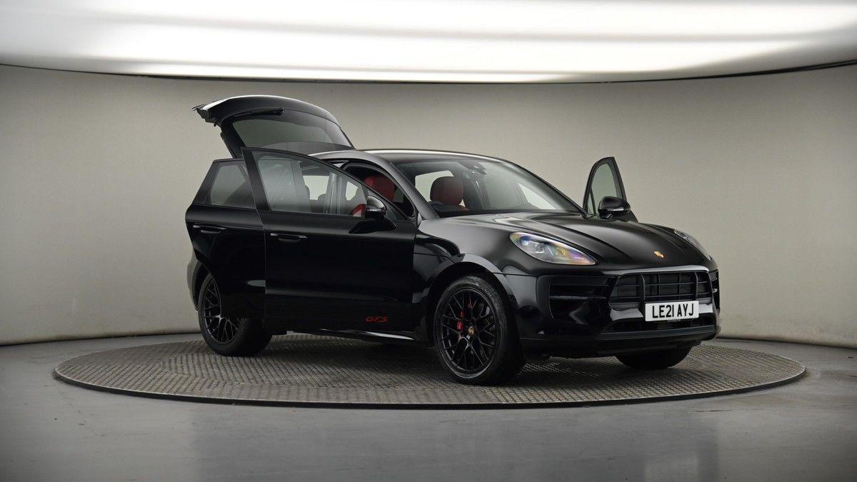 More views of Porsche Macan