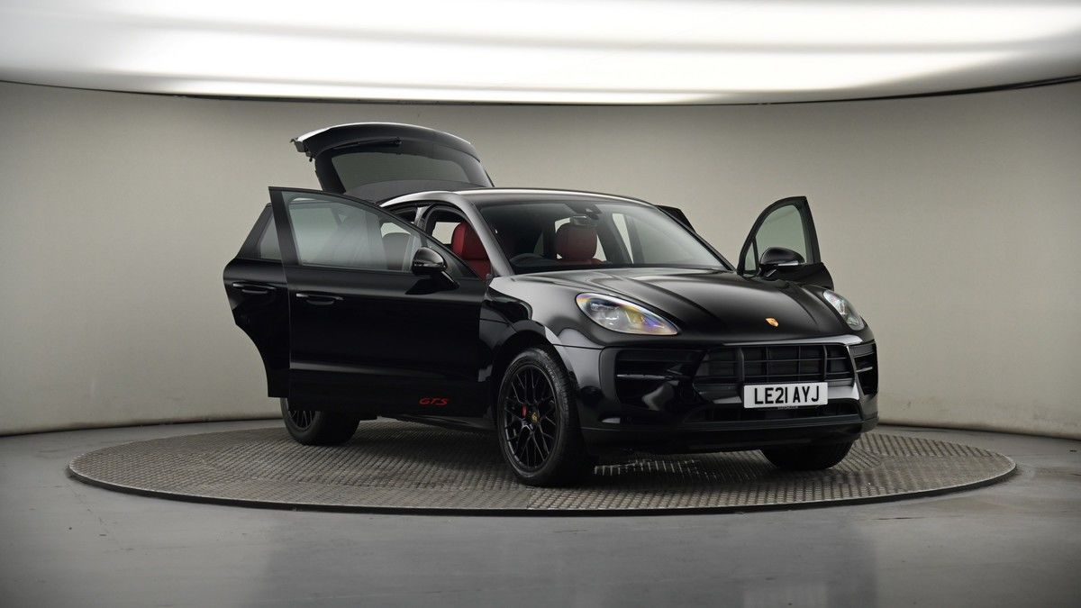 More views of Porsche Macan