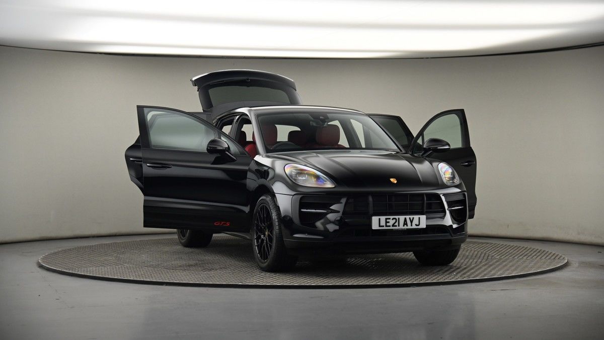 More views of Porsche Macan