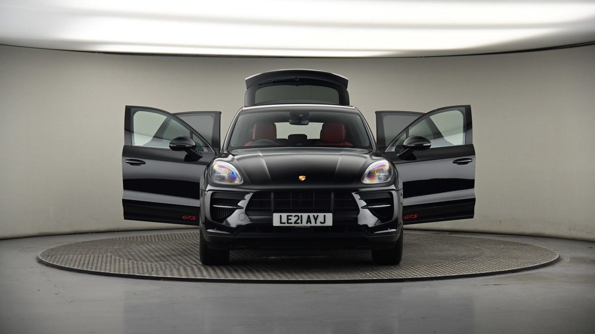More views of Porsche Macan