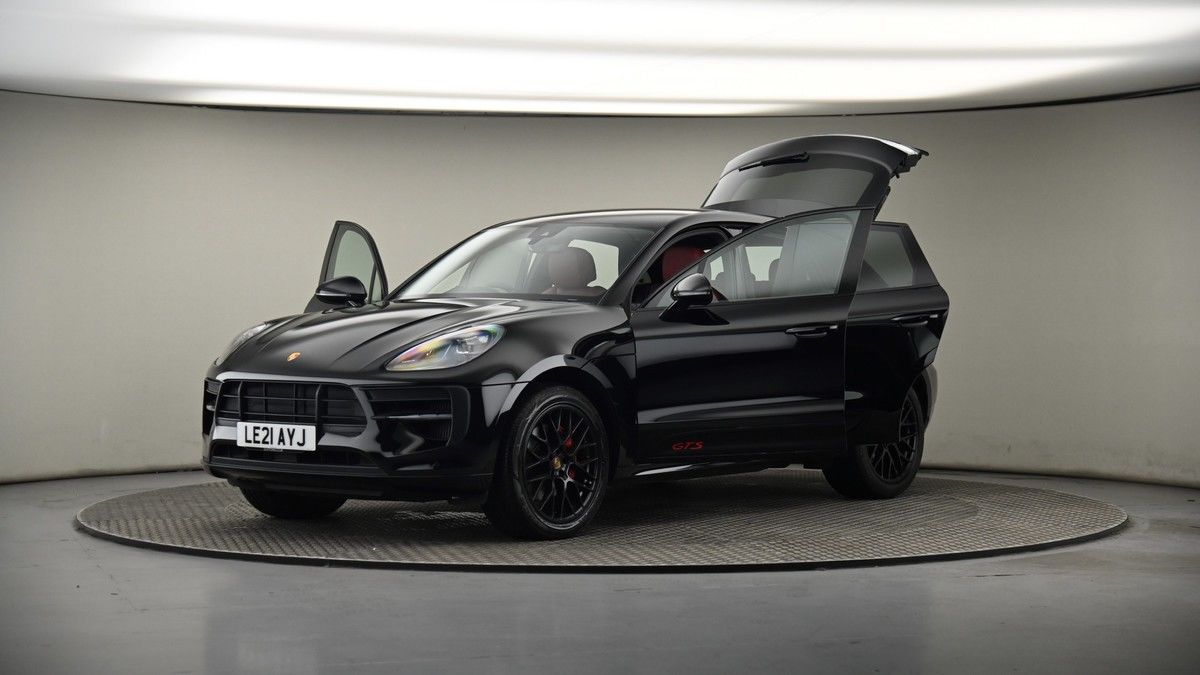More views of Porsche Macan