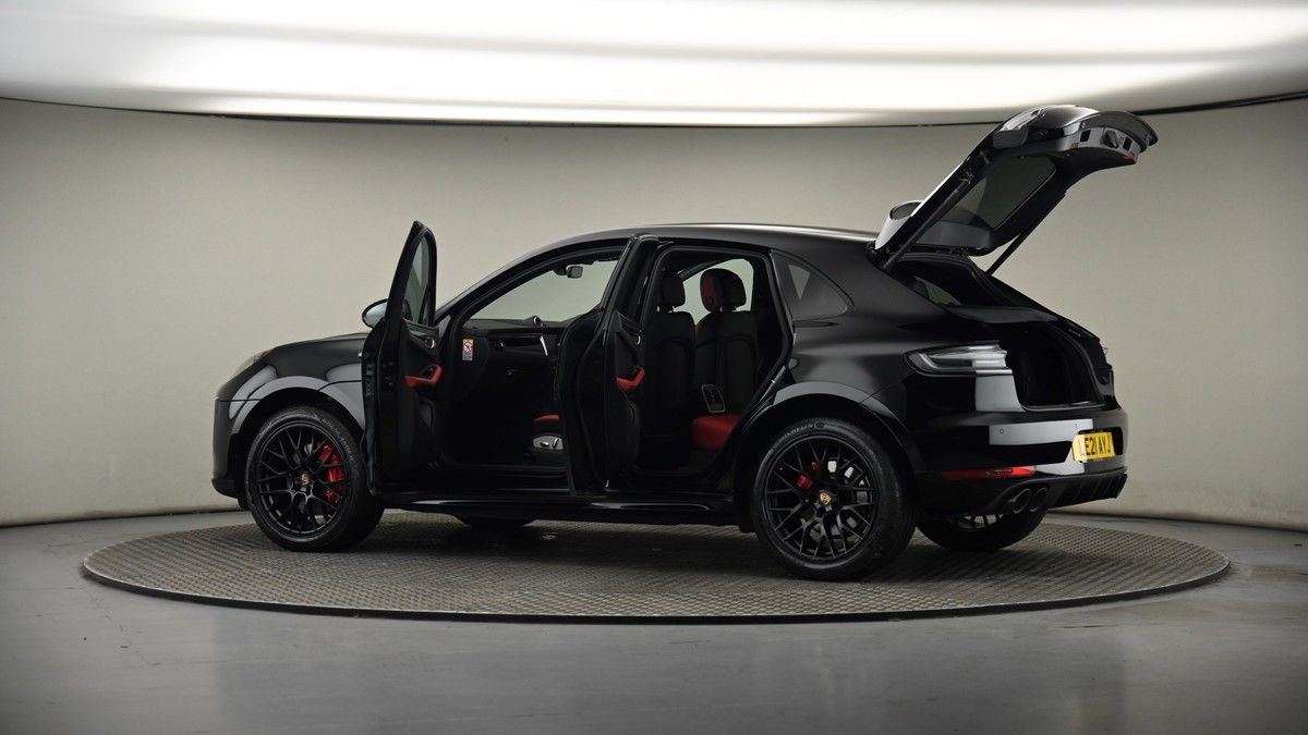 More views of Porsche Macan