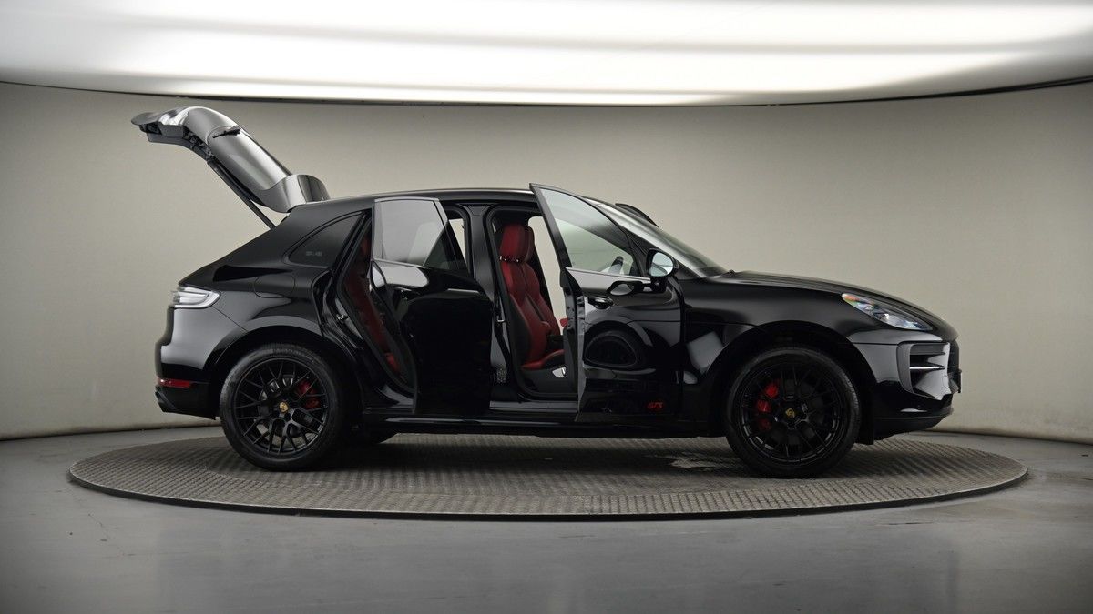 More views of Porsche Macan