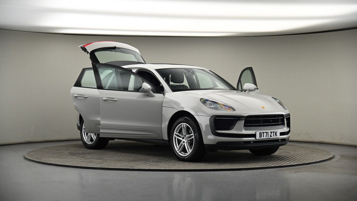 More views of Porsche Macan