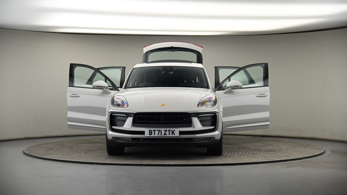 More views of Porsche Macan