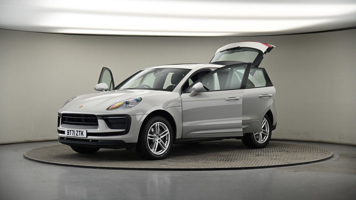 More views of Porsche Macan