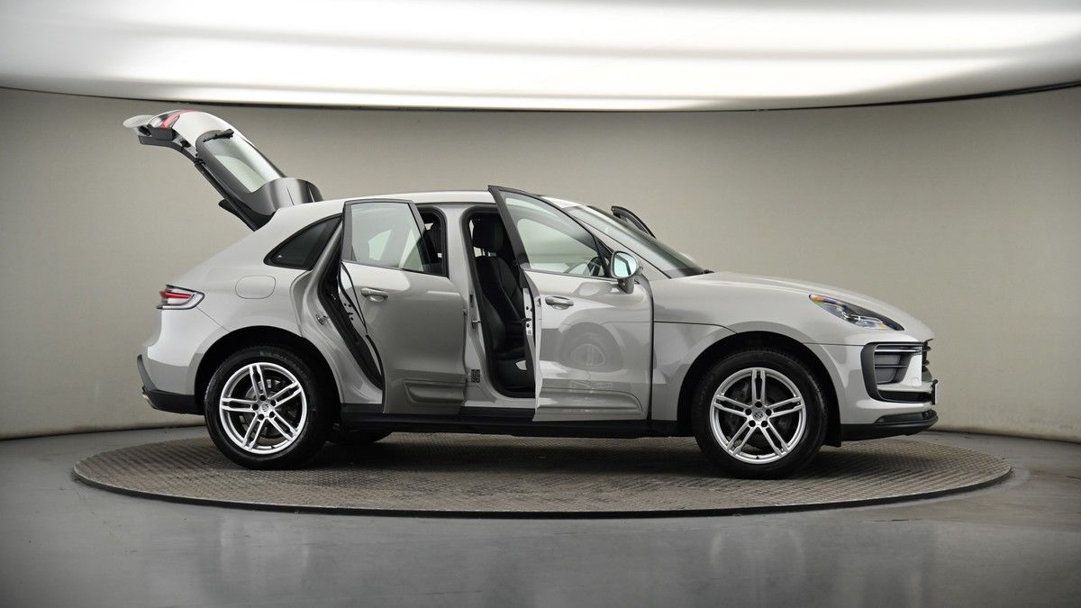 More views of Porsche Macan