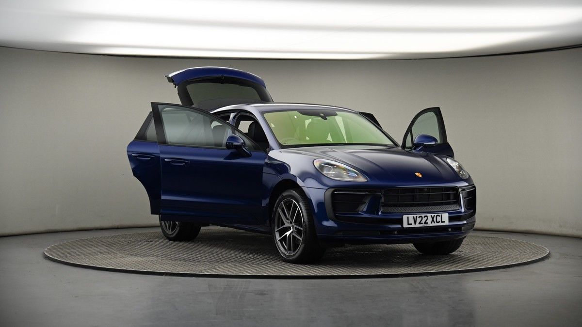 More views of Porsche Macan