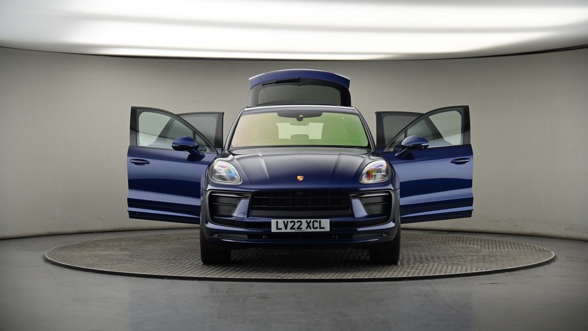 More views of Porsche Macan