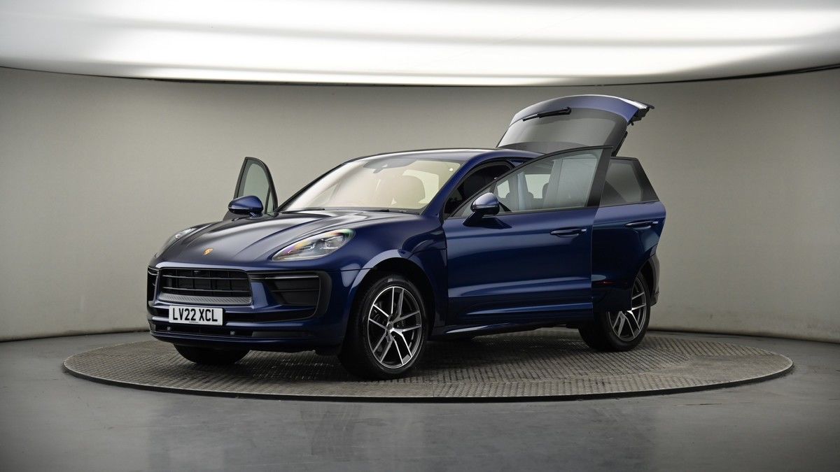 More views of Porsche Macan