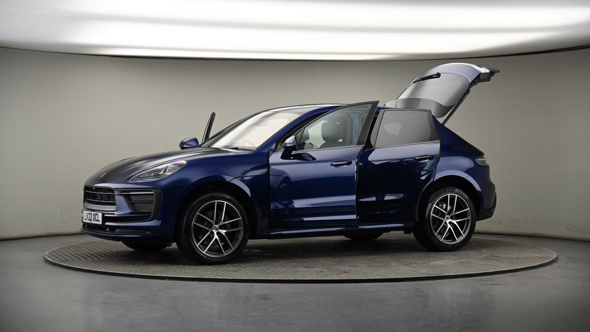 More views of Porsche Macan