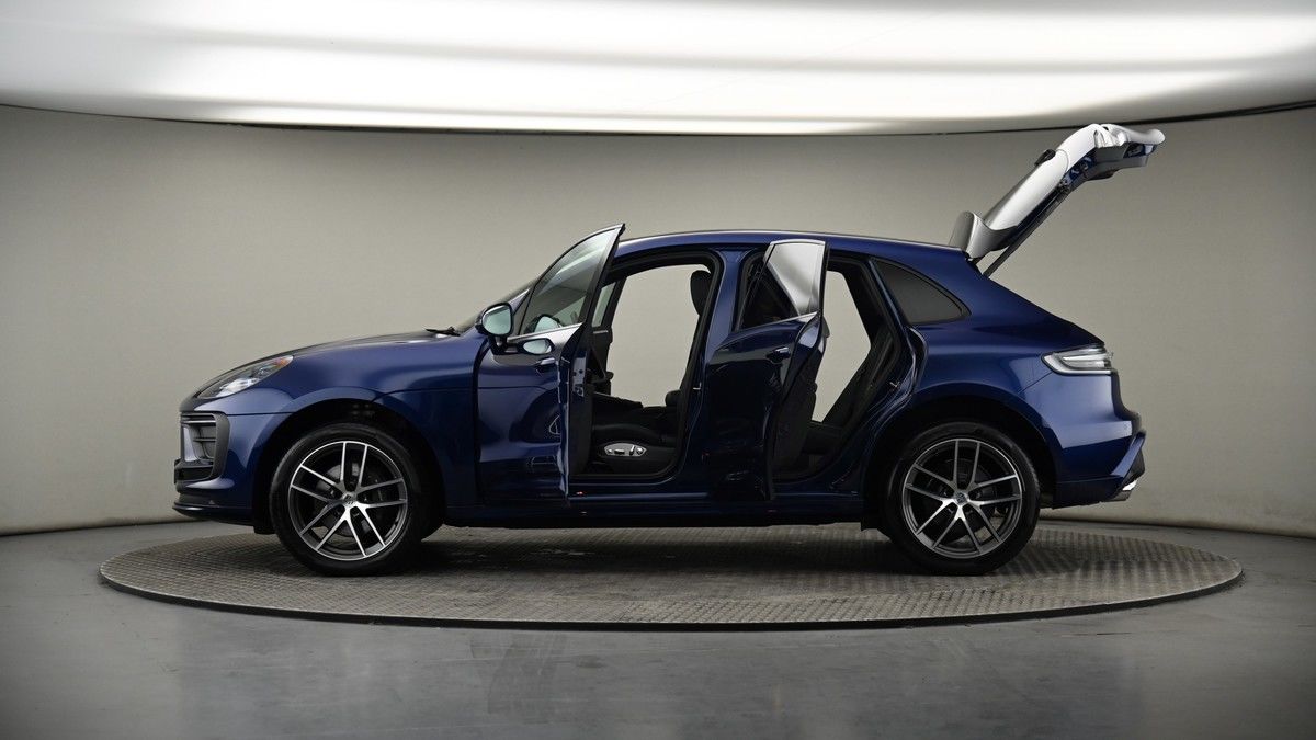 More views of Porsche Macan