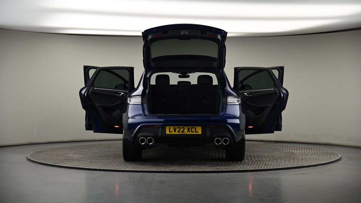 More views of Porsche Macan