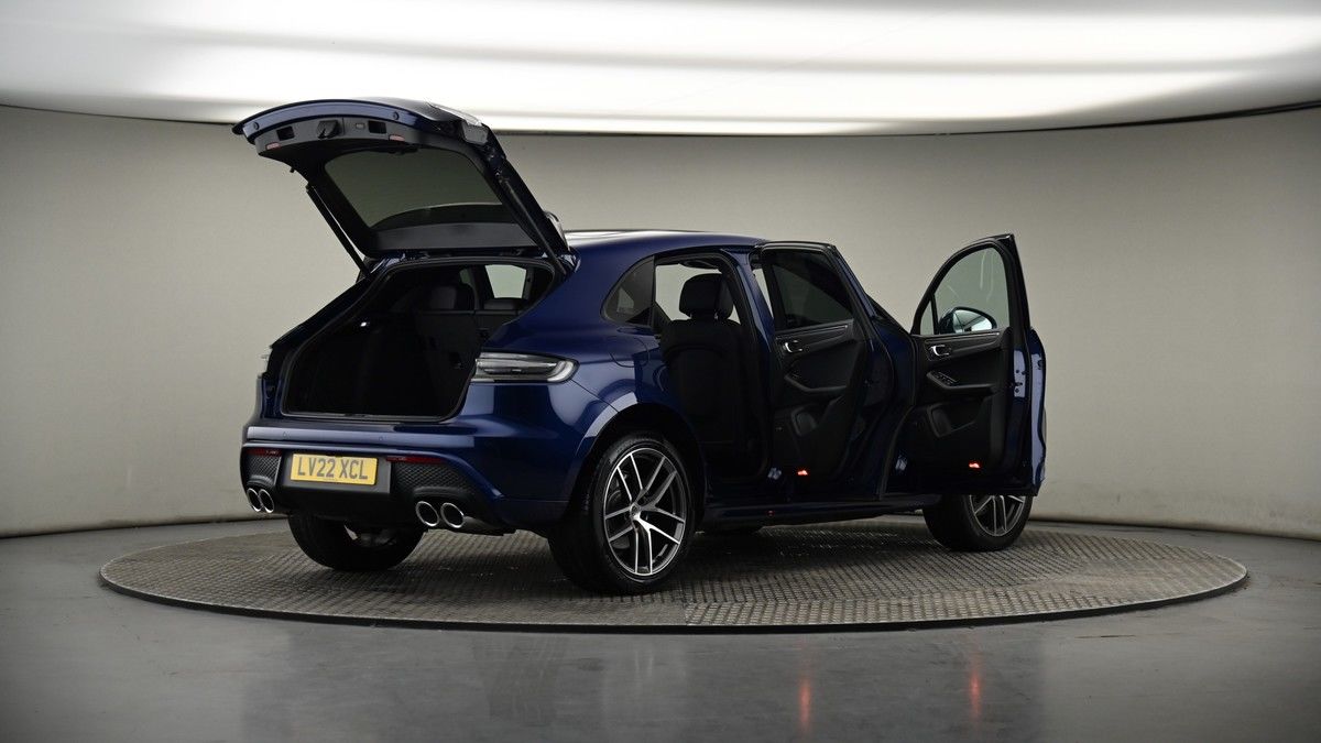 More views of Porsche Macan