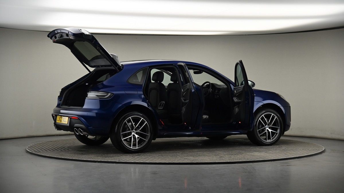 More views of Porsche Macan