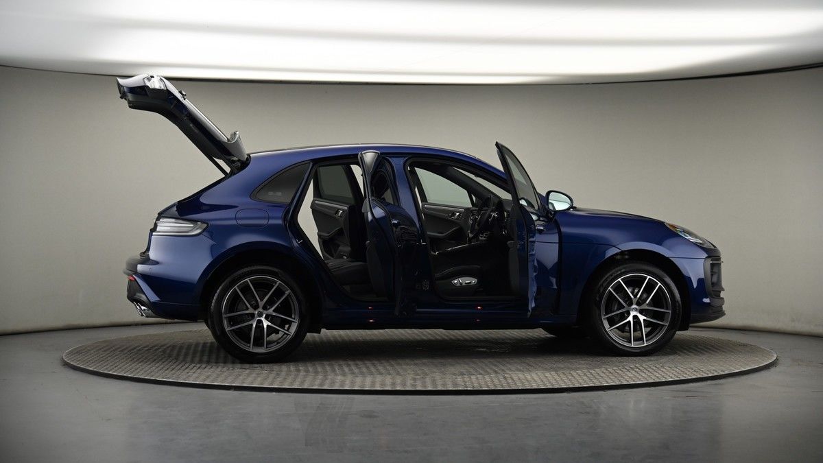 More views of Porsche Macan