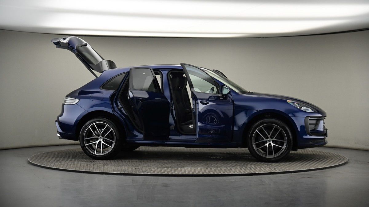 More views of Porsche Macan
