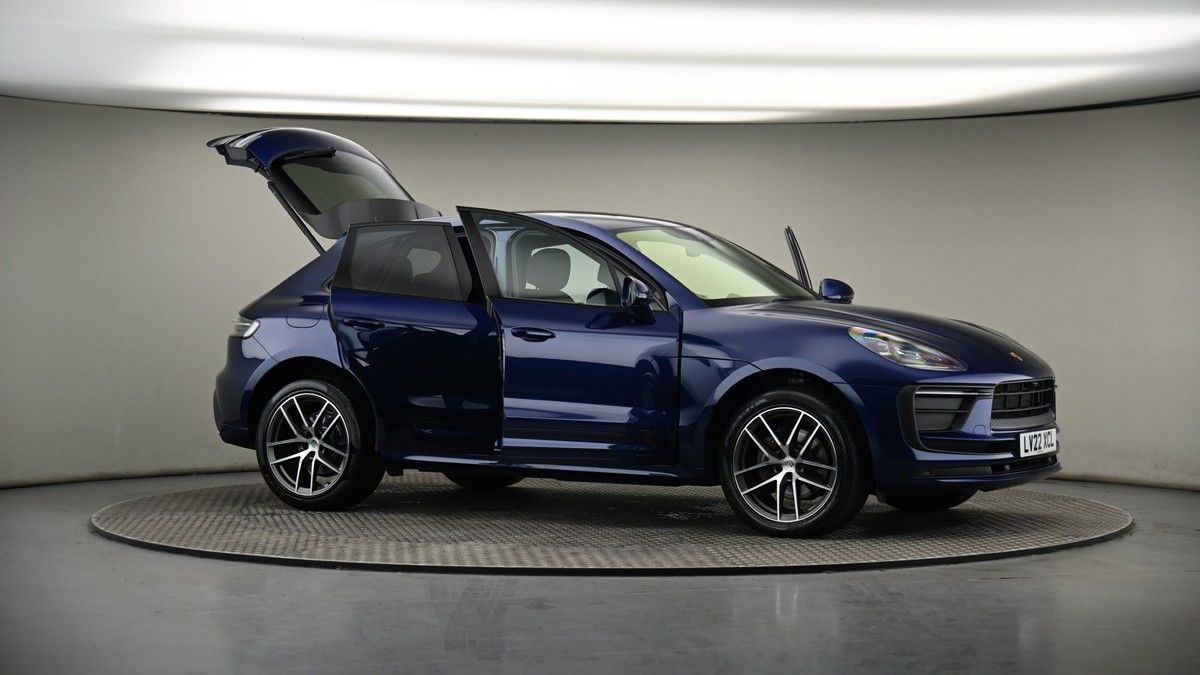 More views of Porsche Macan