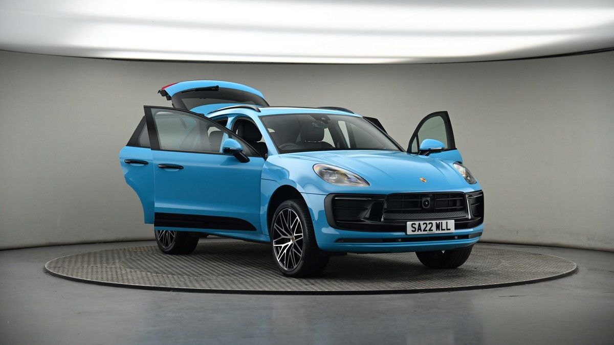 More views of Porsche Macan