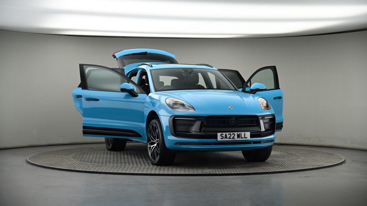 More views of Porsche Macan