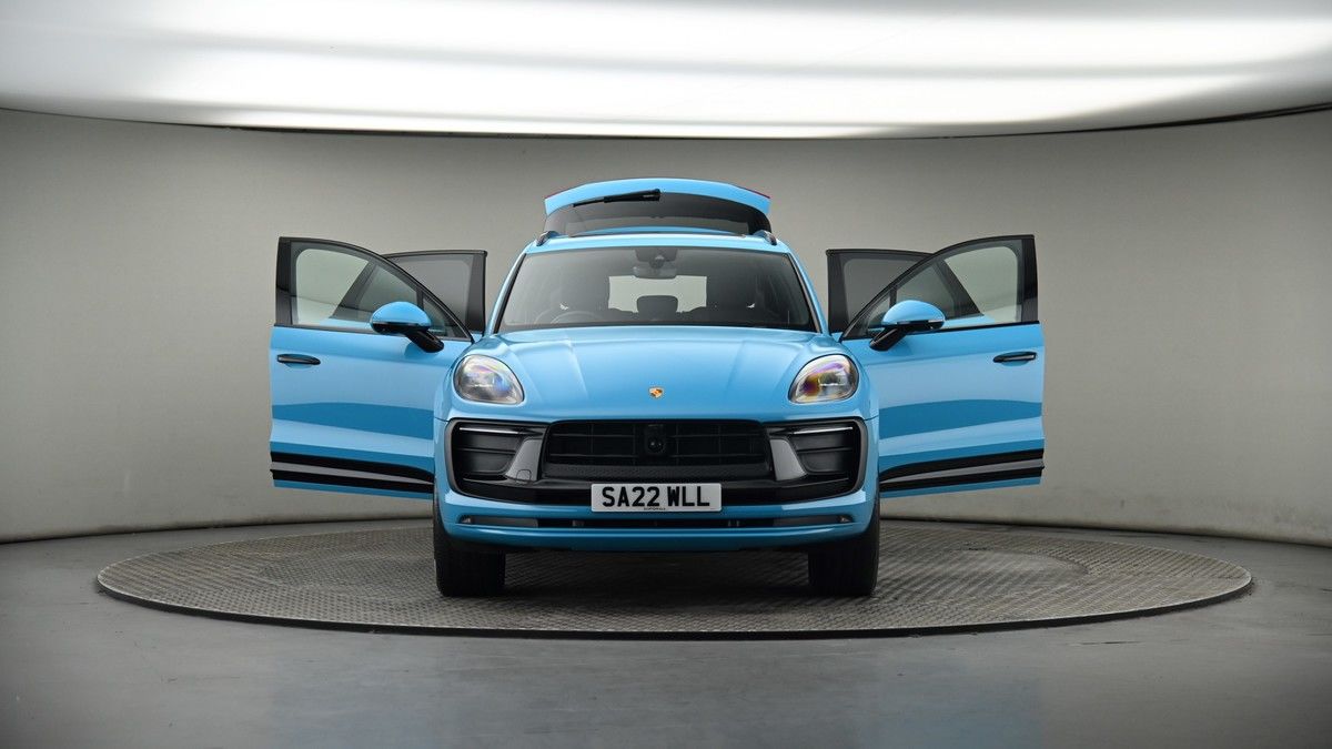 More views of Porsche Macan