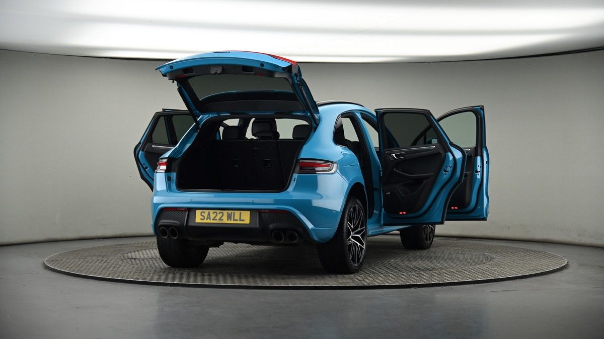 More views of Porsche Macan