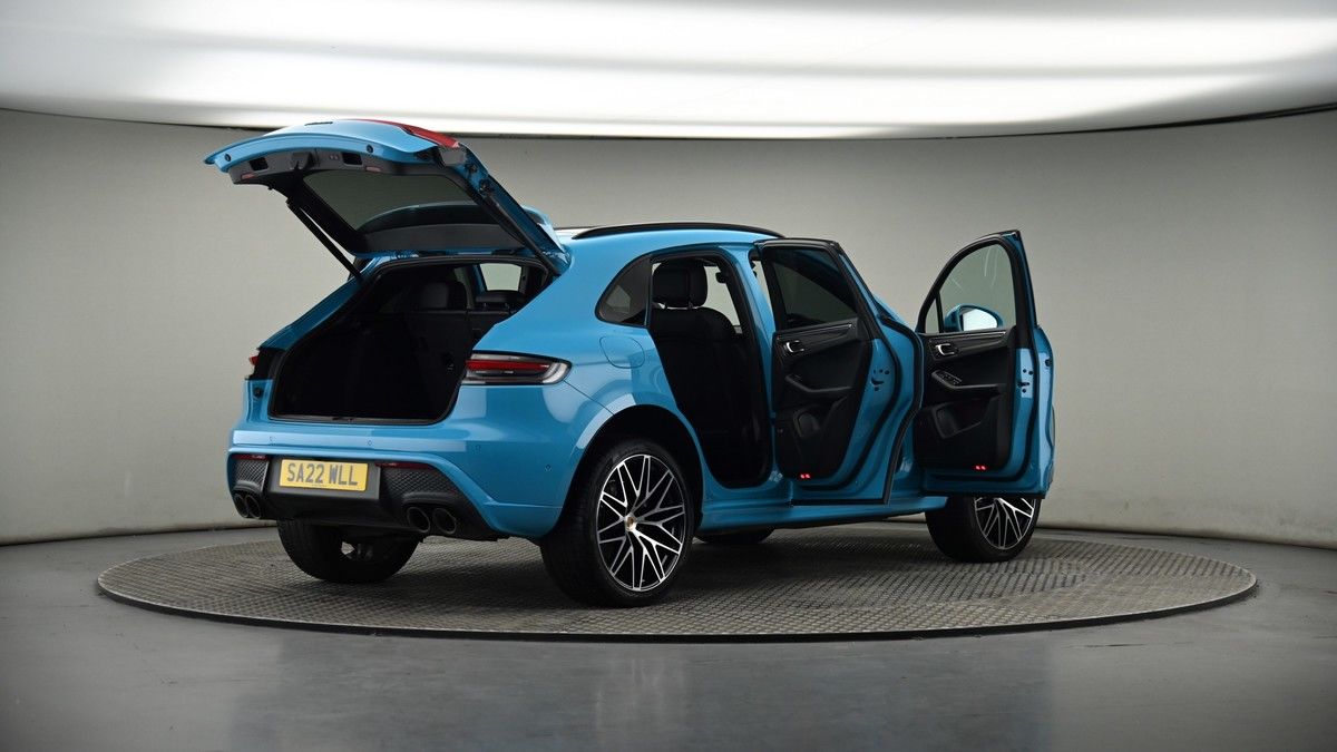 More views of Porsche Macan