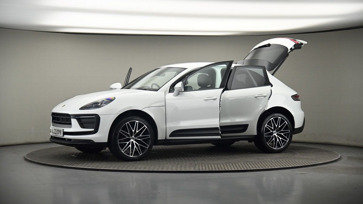 More views of Porsche Macan