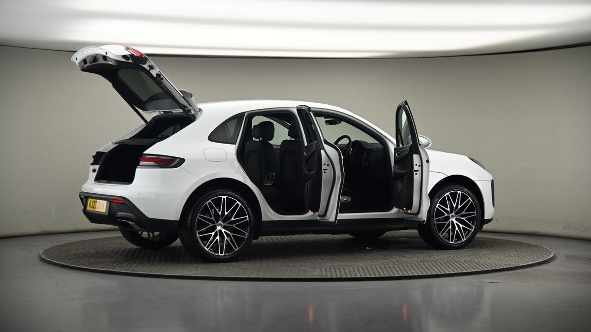 More views of Porsche Macan