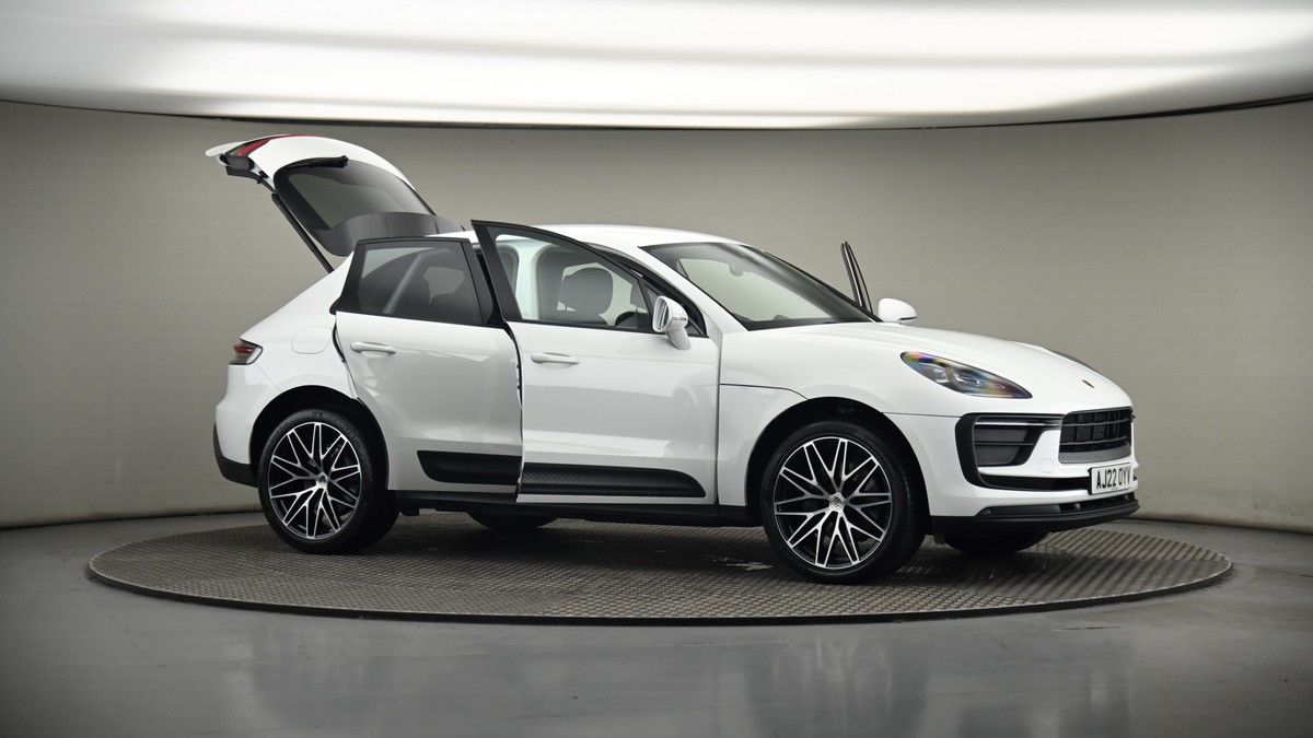 More views of Porsche Macan