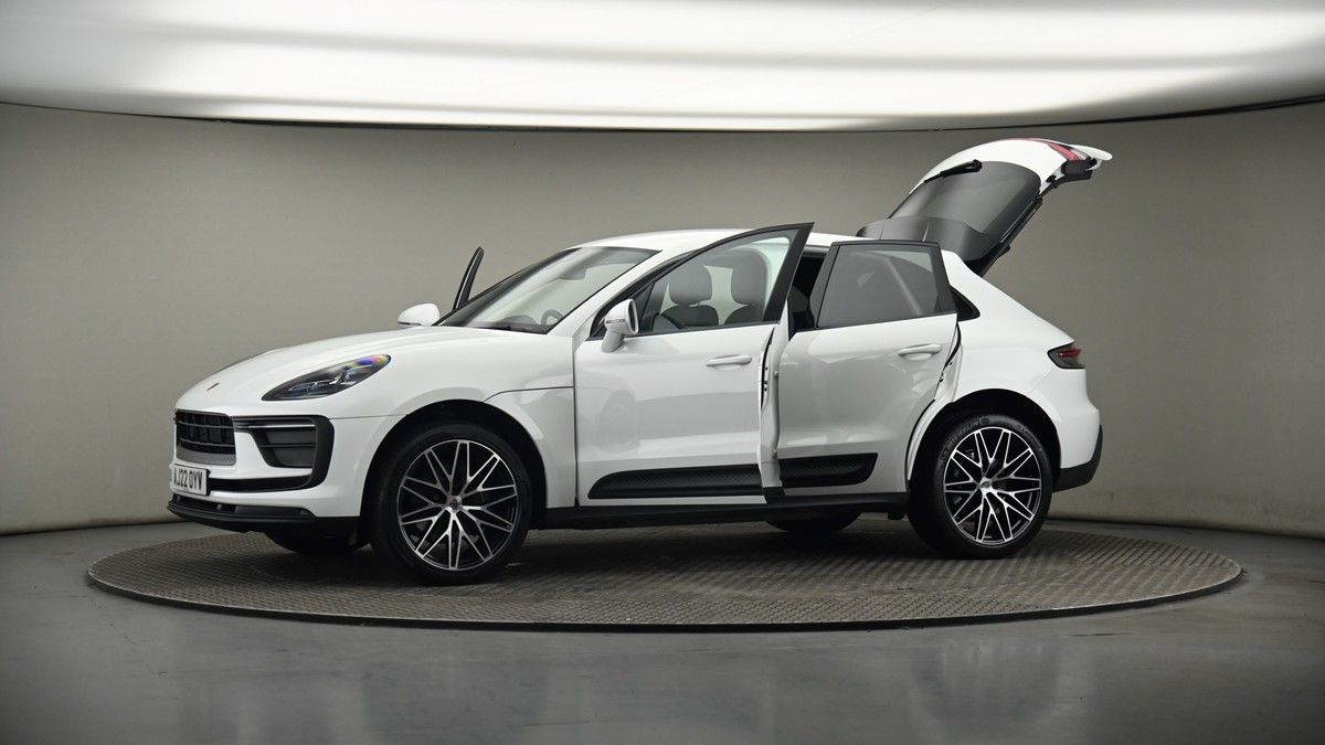 More views of Porsche Macan