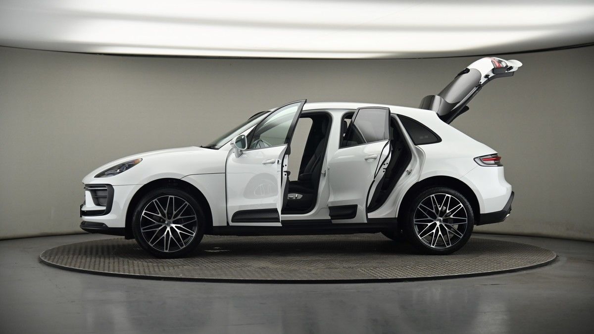 More views of Porsche Macan