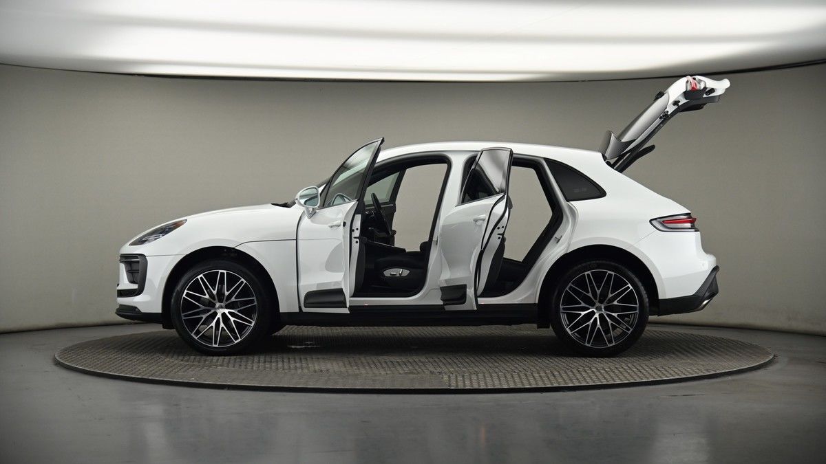 More views of Porsche Macan