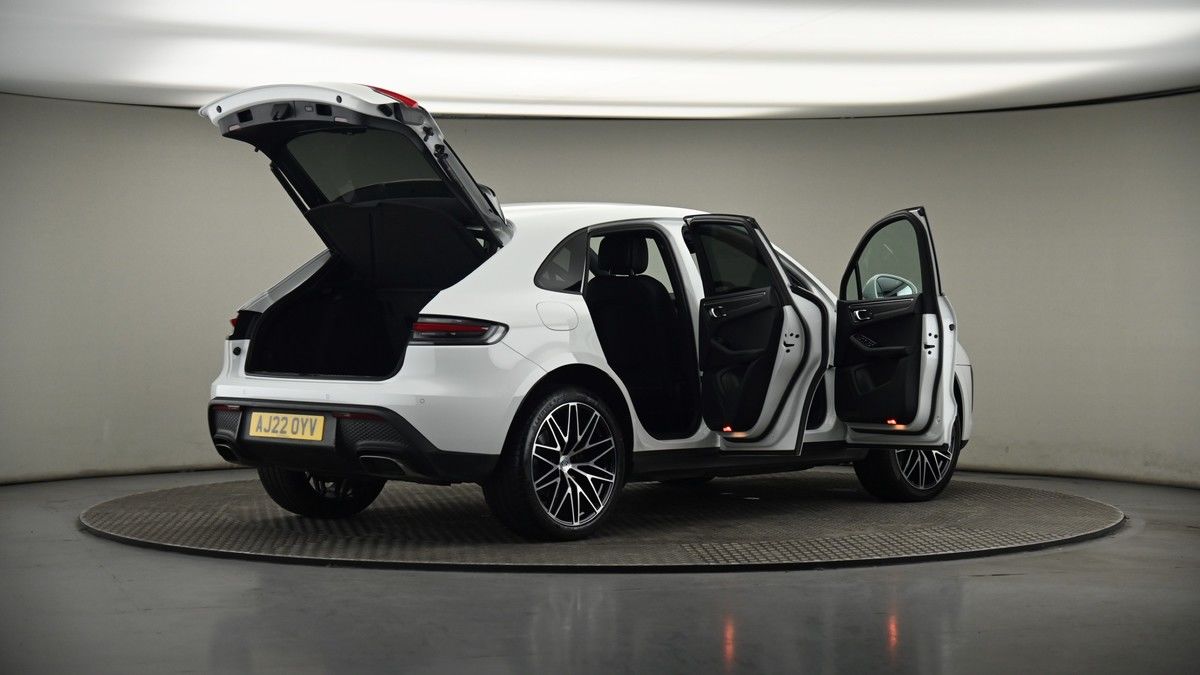More views of Porsche Macan