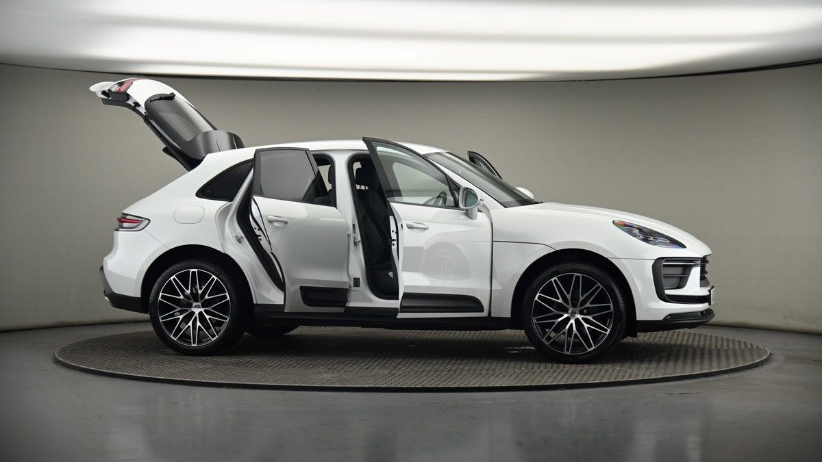 More views of Porsche Macan